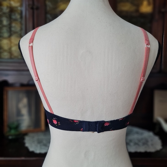 Beautiful Navy Blue and Pink Floral Lightly Lined Bra by Aerie size 32B - Picture 2 of 7